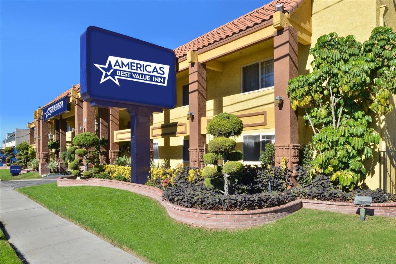 Americas Best Value Inn & Suites Forsyth Exterior photo